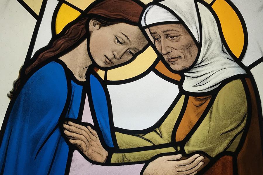 ¿Por qué dedicamos Mayo a María?