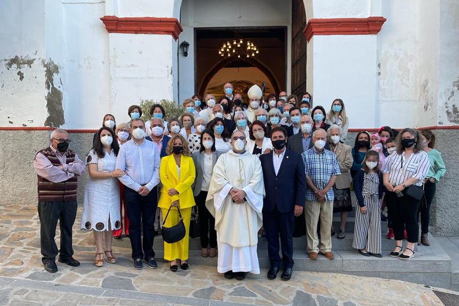 Comares acogió la visita del pastor de la diócesis