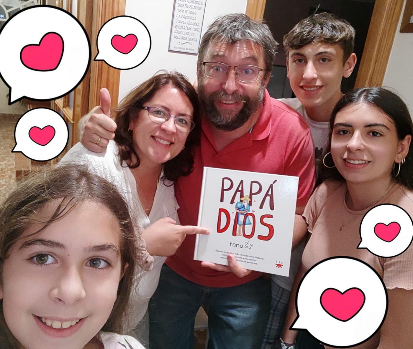 Fano: «Es un libro de Dios-ayuda que te hace niño»