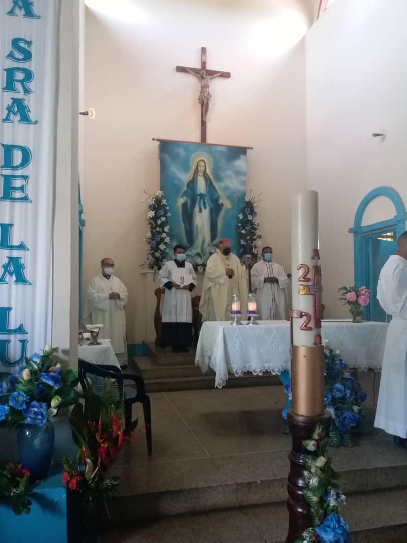 Misa funeral por el sacerdote Manuel Lozano, en Caicara del Orinoco