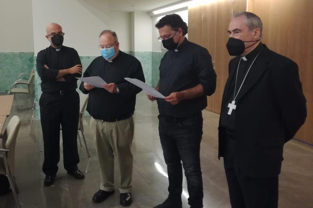 Nuevos miembros del Colegio de Consultores reciben su nombramiento