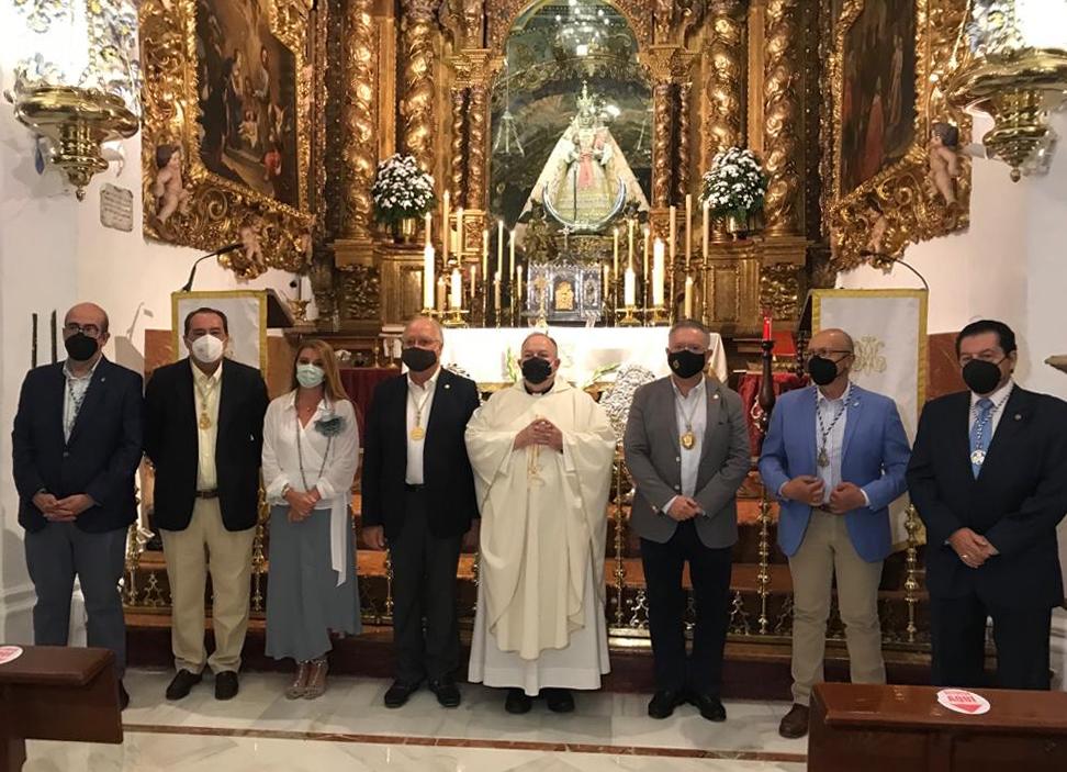 Eucaristía de entrega de la Azucena de Plata a la Virgen de Araceli en Lucena
