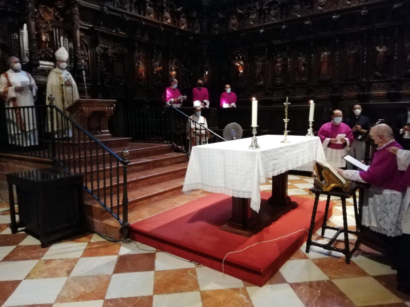 Toma de posesión de nuevos canónigos en la Santa Iglesia Catedral // A. MORENO