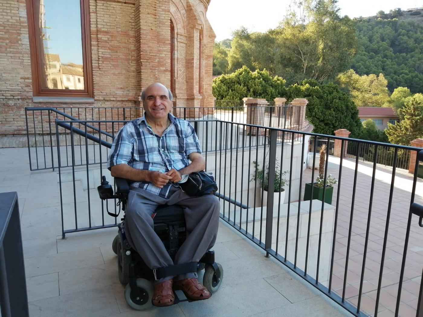 «Jesús no te dice pobrecito, sino levántate  y anda»