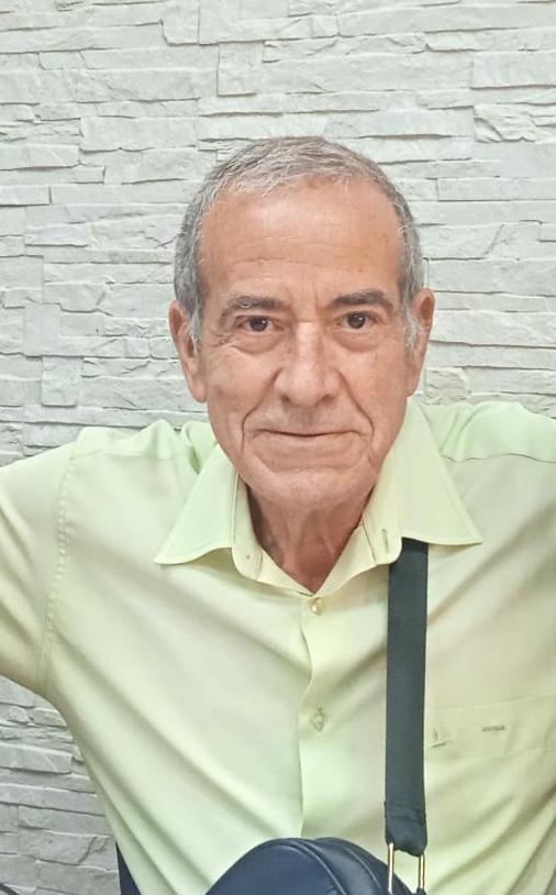 Enrique Uribe, un servidor de la comunidad