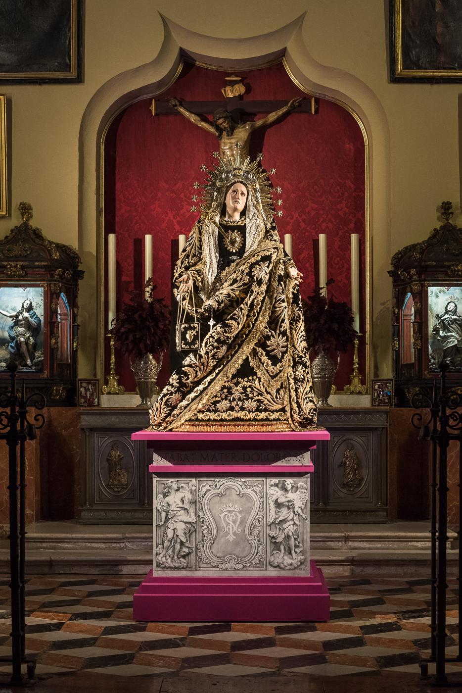 Exposición y veneración de imágenes El Verbo Encarnado. Nuestra Señora de los Dolores de Servitas. Capilla del Cristo del Amparo.