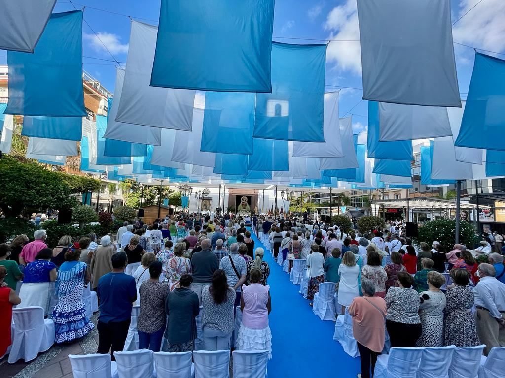 Fuengirola se vuelca con su patrona, la Virgen del Rosario