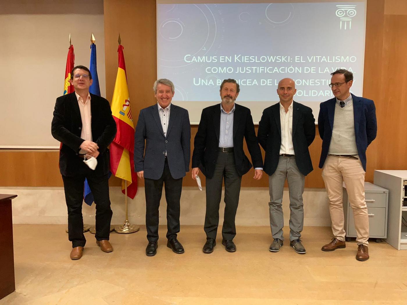 El profesor Ángel Nuño ha defendido su segunda tesis doctoral