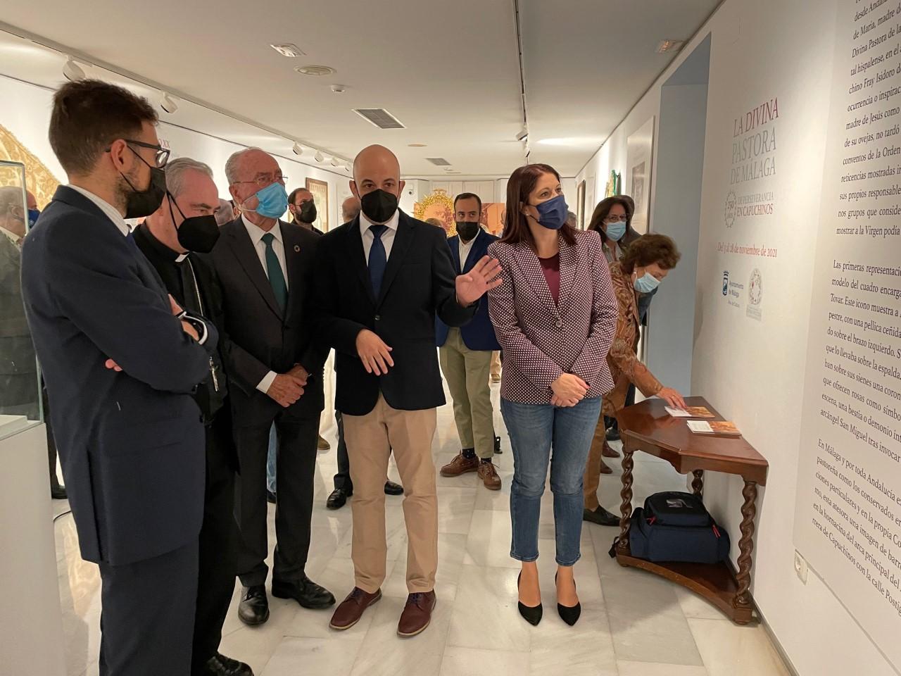 Una exposición y un ciclo de conferencias recorren los 250 años de la Congregación de la Divina Pastora en Málaga