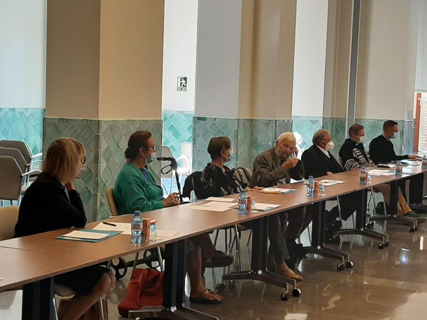 Encuentro ecuménico con el obispo de Málaga para abordar el Sínodo