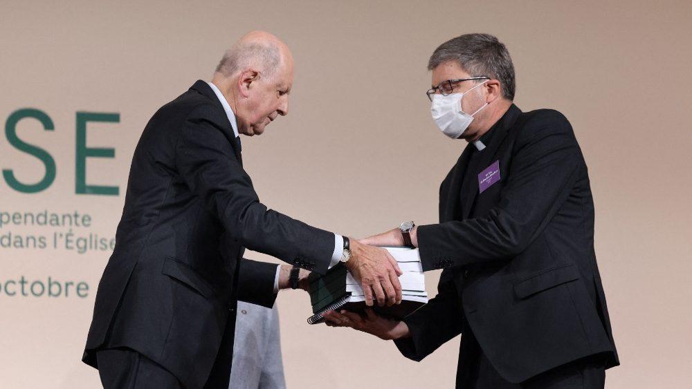 Ocho miembros de la Academia Católica Francesa desmontan las tesis del informe Sauvé sobre los abusos sexuales en la Iglesia