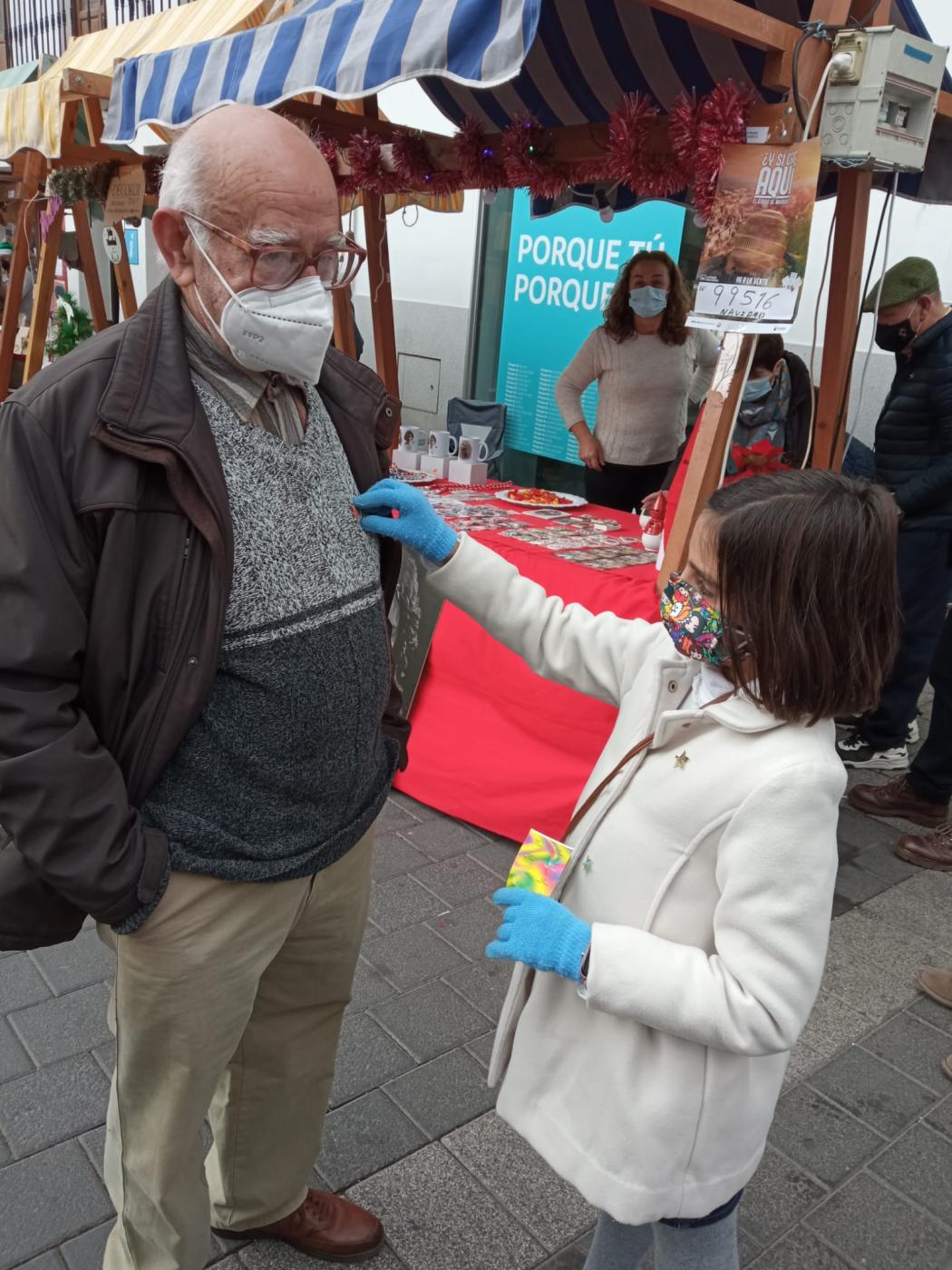 Los niños de Torremolinos y Álora sembraron las calles con la alegría de la Navidad