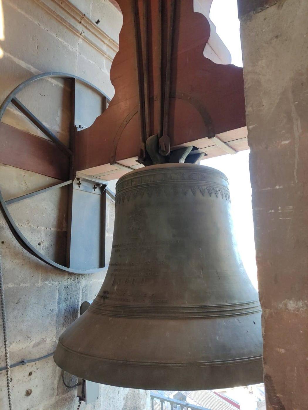 La campana de la Catedral de Málaga de nombre “Santiago” es la de volteo más grande de toda Europa
