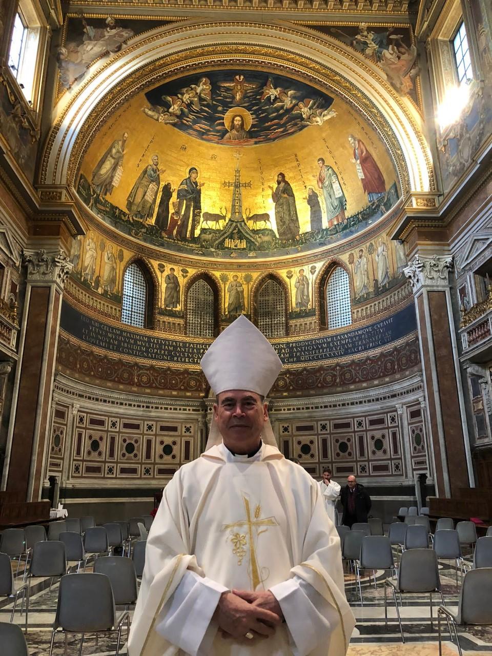 Mons. Catalá en la Basílica de San Juan de Letrán (Martes 18 de enero)