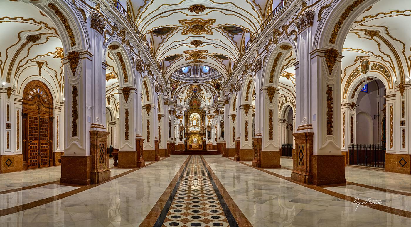 Misa en sufragio de Paloma Lucena Calvet, hija de Juan y Maria del Carmen (Parroquia de los Santos Mártires-Málaga)