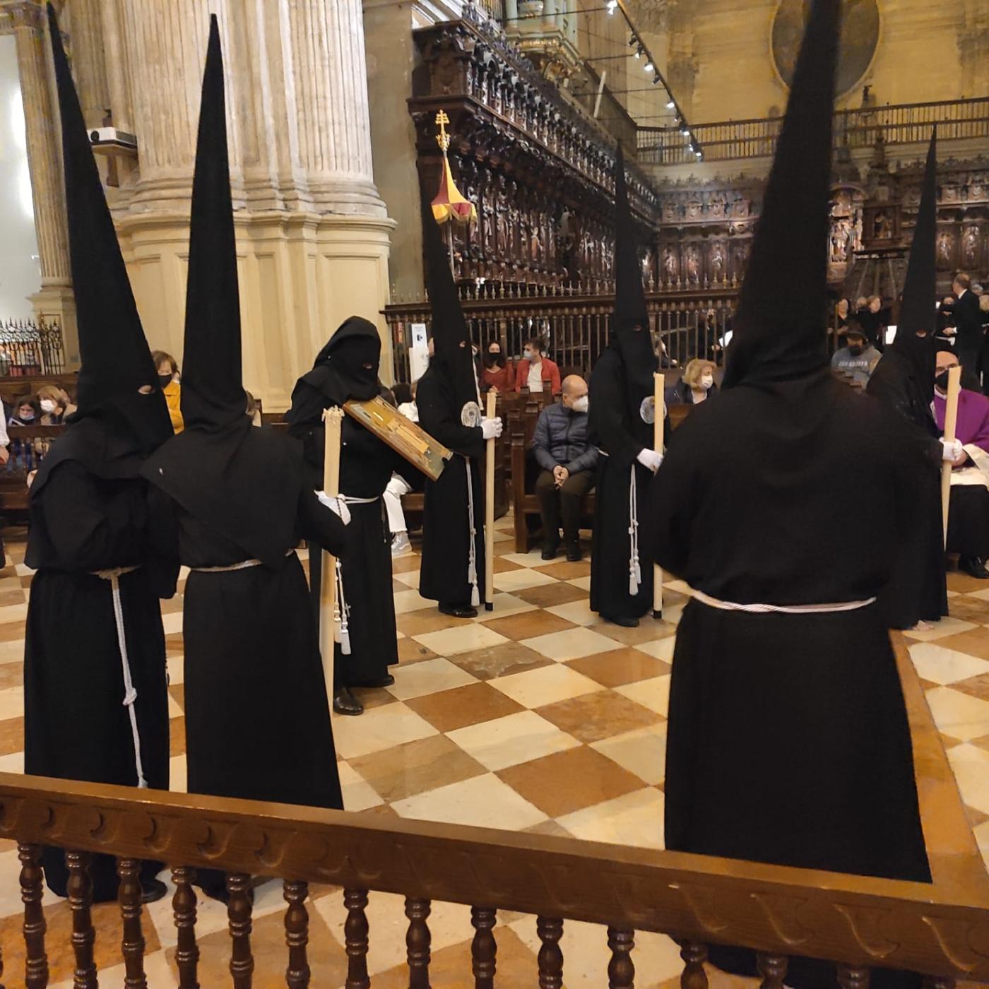 Participación del icono en la Estación Penitencial de la hermandad de Dolores del Puente en la Catedral de Málaga