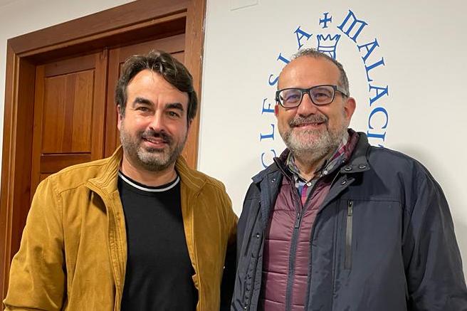 Jesús Díaz: «Me encantó ver gente visitando la Catedral llevando mi novela de misterio como guía»