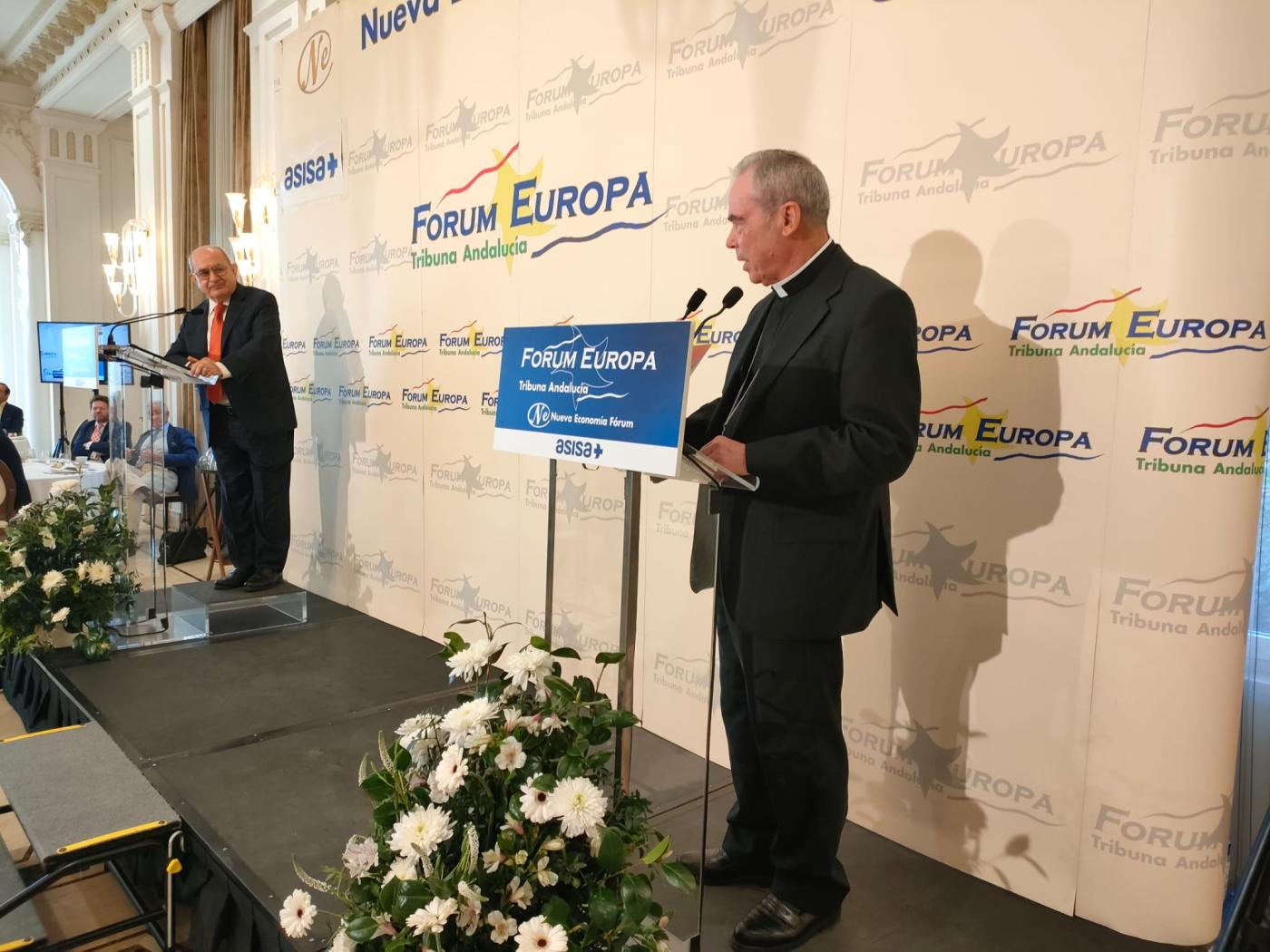 Mons. Catalá durante su intervención en el Fórum Europa