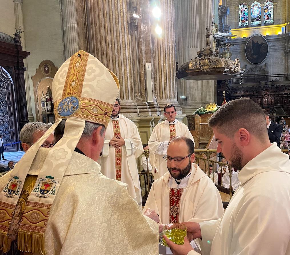 Ordenación de cinco nuevos sacerdotes // E. LLAMAS