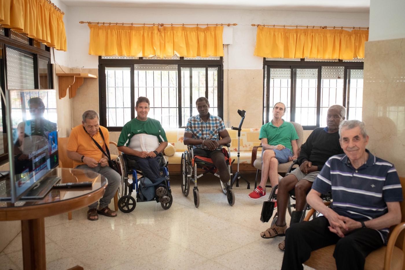 Personas acogidas en el Cottolengo de Málaga FOTO// DANIEL GARCÍA