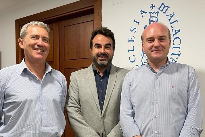 Esteban Bueno: «La Hermandad de la Victoria está al día con una presencia activa en las redes sociales»