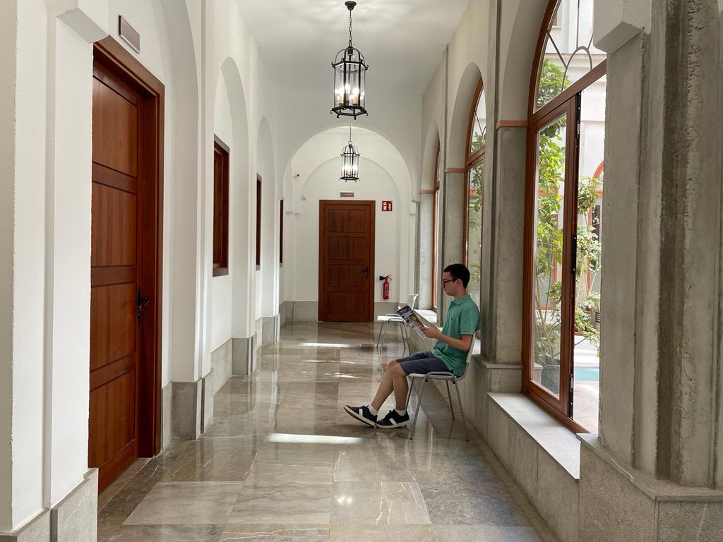 Adrián Fernández en el Centros de Estudios Teológicos // E. LLAMAS