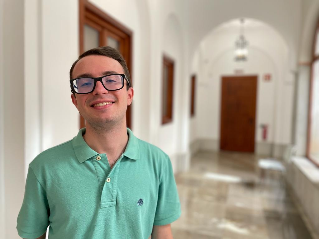 Adrián Fernández: «La Teología tiene rostro joven en Málaga»