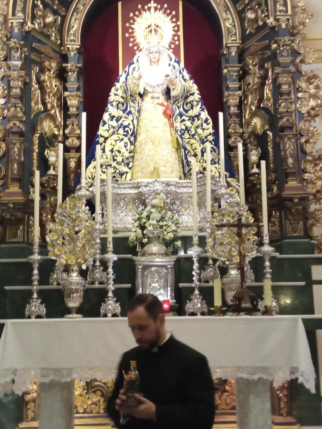 Con la Virgen de la Paloma