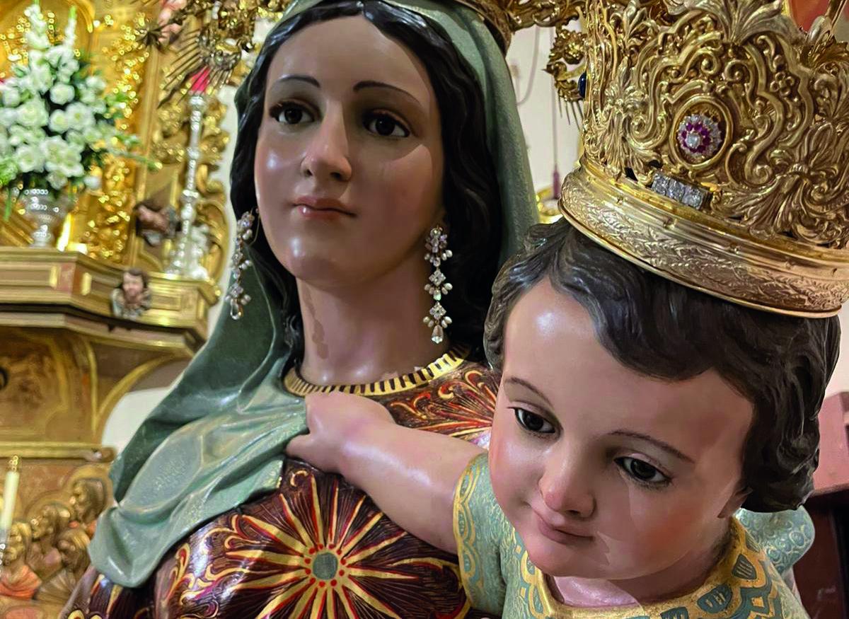 Rosas para María, en octubre y todo el año