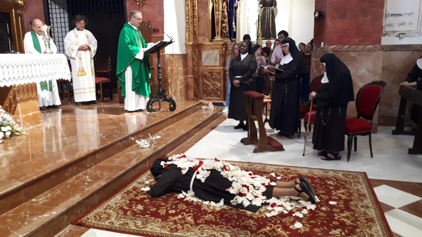 Una nueva clarisa en el barrio de Capuchinos