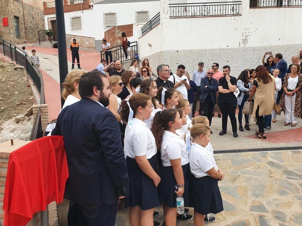 El Valdés dedica una calle al párroco José Antonio Sánchez Herrera