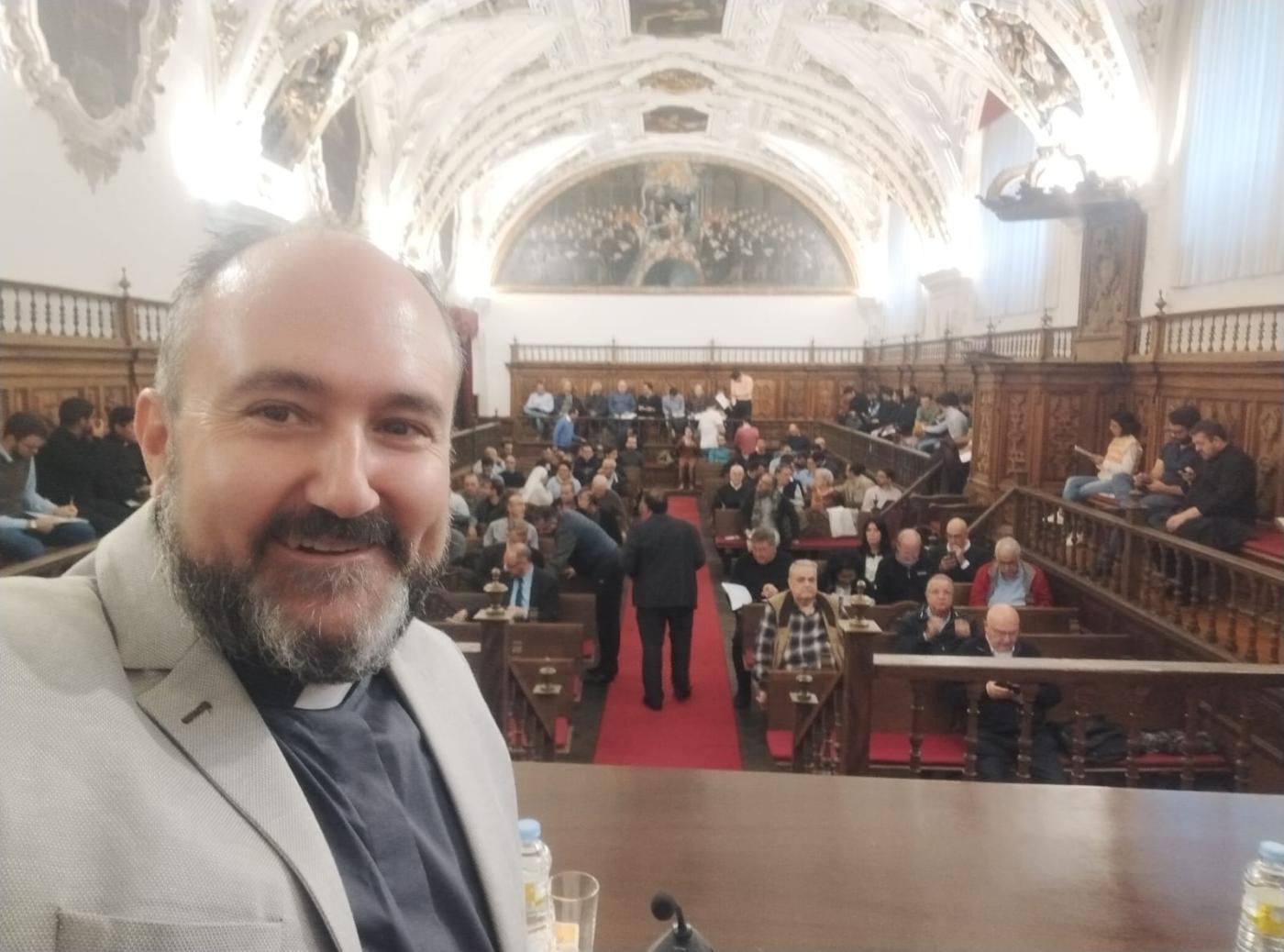 El profesor Emilio López participa en unas jornadas de Teología en Salamanca