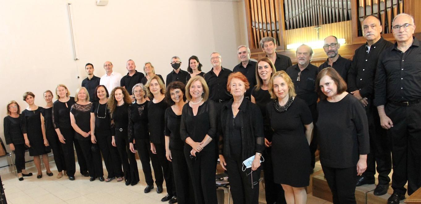 El Coro de la Victoria celebra diez años de vida musical a los pies de la Patrona