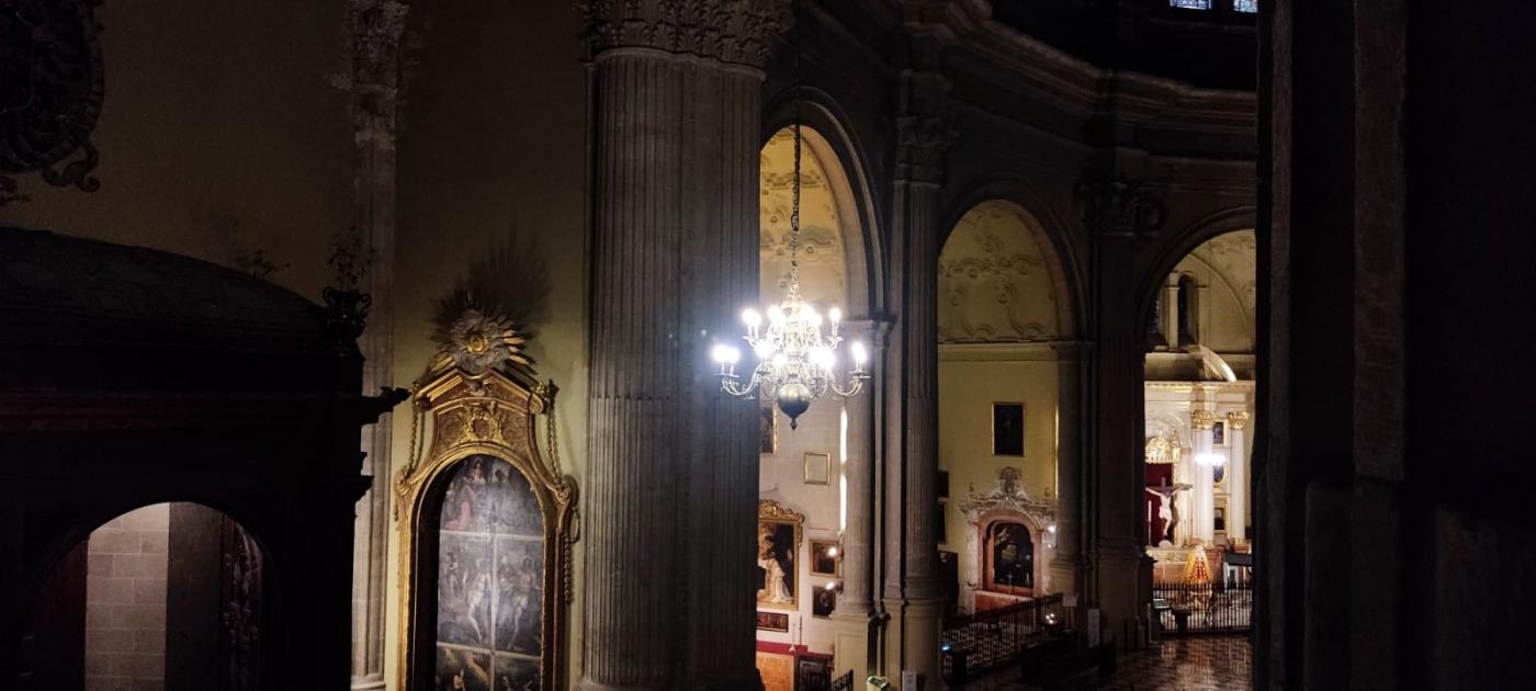 Lámpara holandesa en la Catedral de Málaga