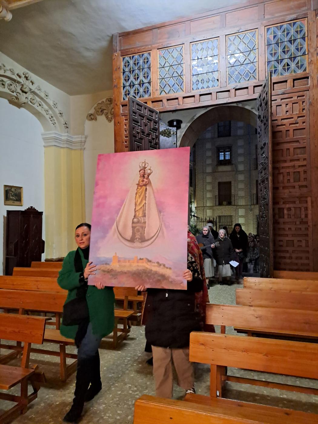 Los jóvenes del arciprestazgo de Antequera celebran un Via Crucis callejero al inicio de la Cuaresma