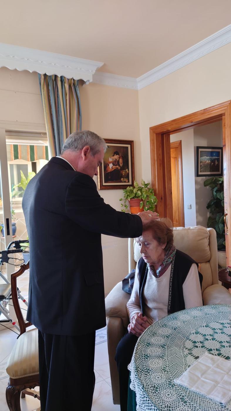 El Sr. Obispo visita la parroquia de El Salvador, en Nerja