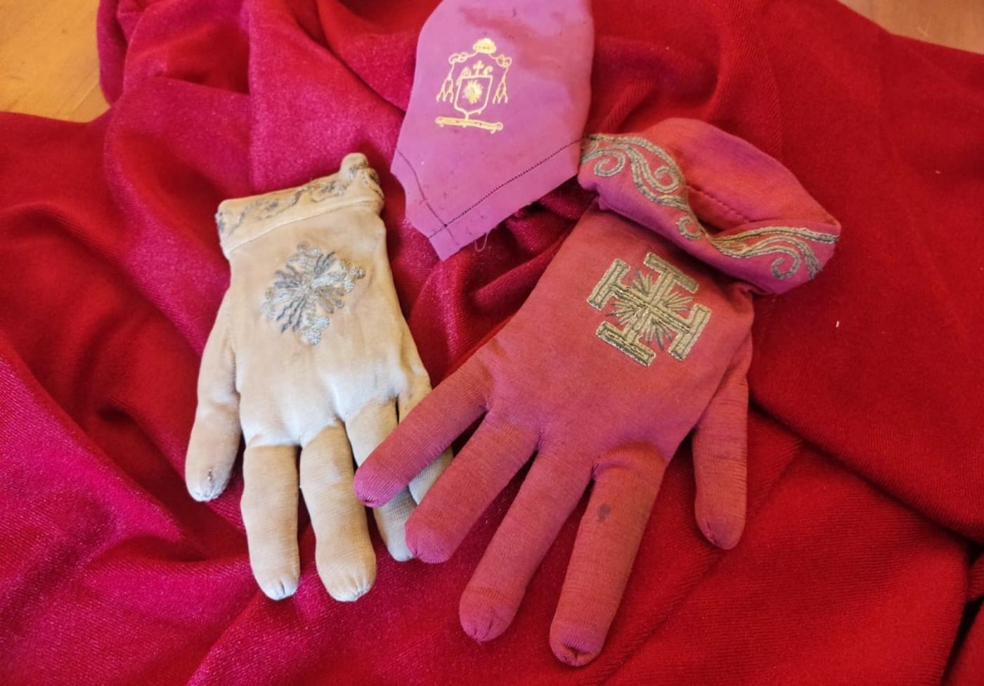 Enfundado en su dignidad