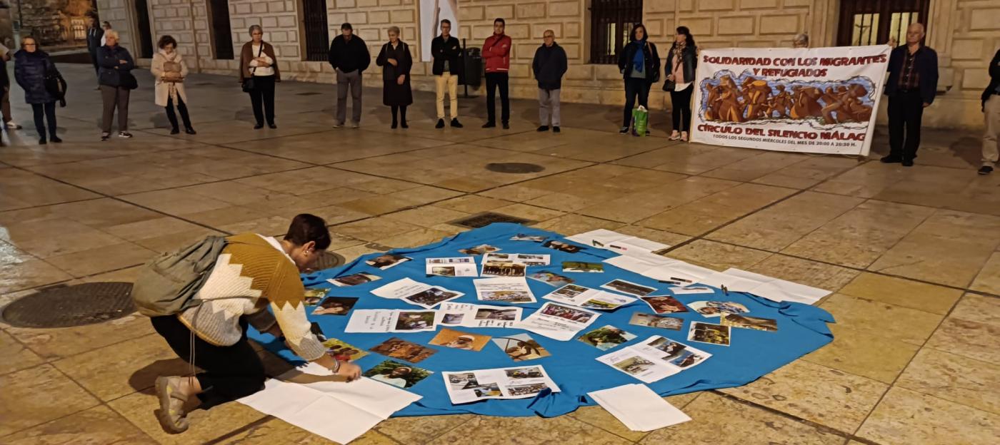 El Círculo del Silencio del mes de marzo, cerca de la mujer