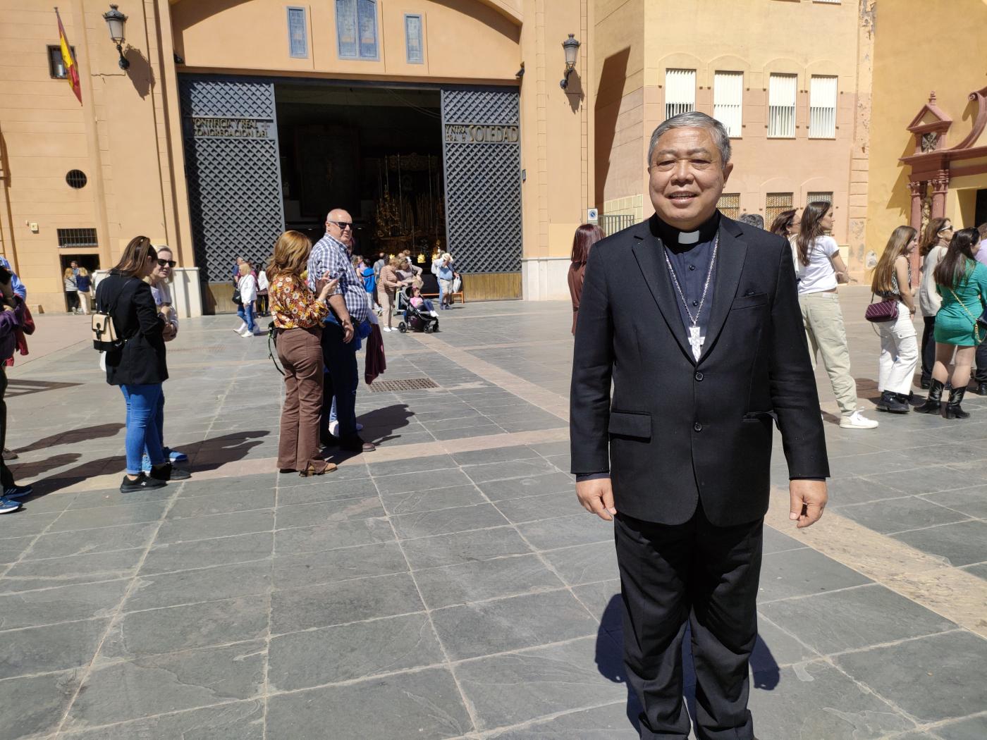 Visita del Nuncio a la Casa Hermandad de Mena