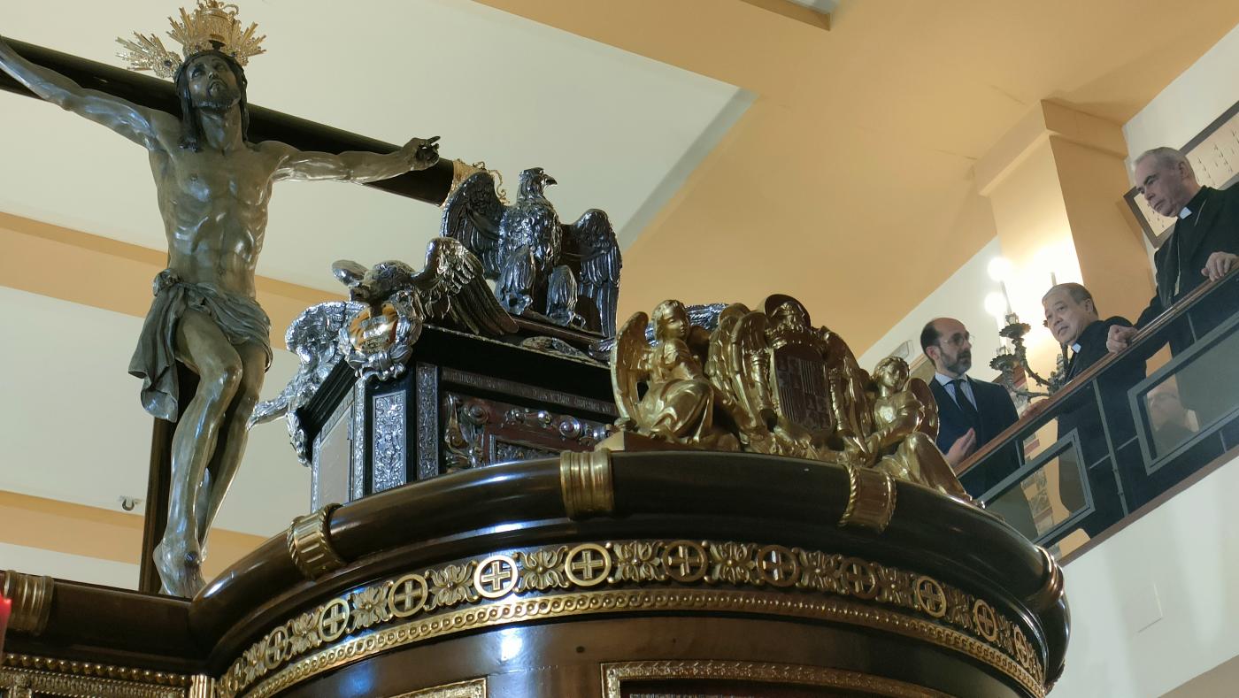 Visita del Nuncio, junto al Sr. Obispo, a la Casa Hermandad de la Expiración