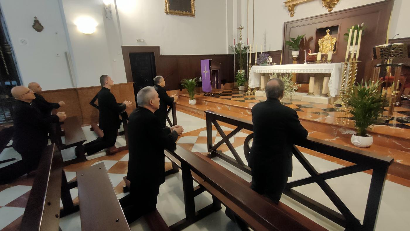Visita del Nuncio, junto al Sr. Obispo, a la parroquia de San Pedro Apóstol