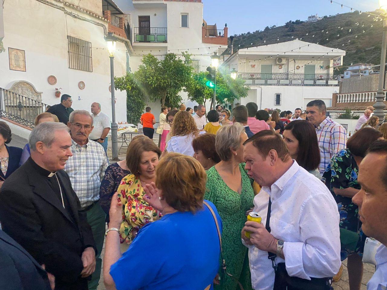 «Al pueblo de Iznate le gusta escuchar a D. Jesús»