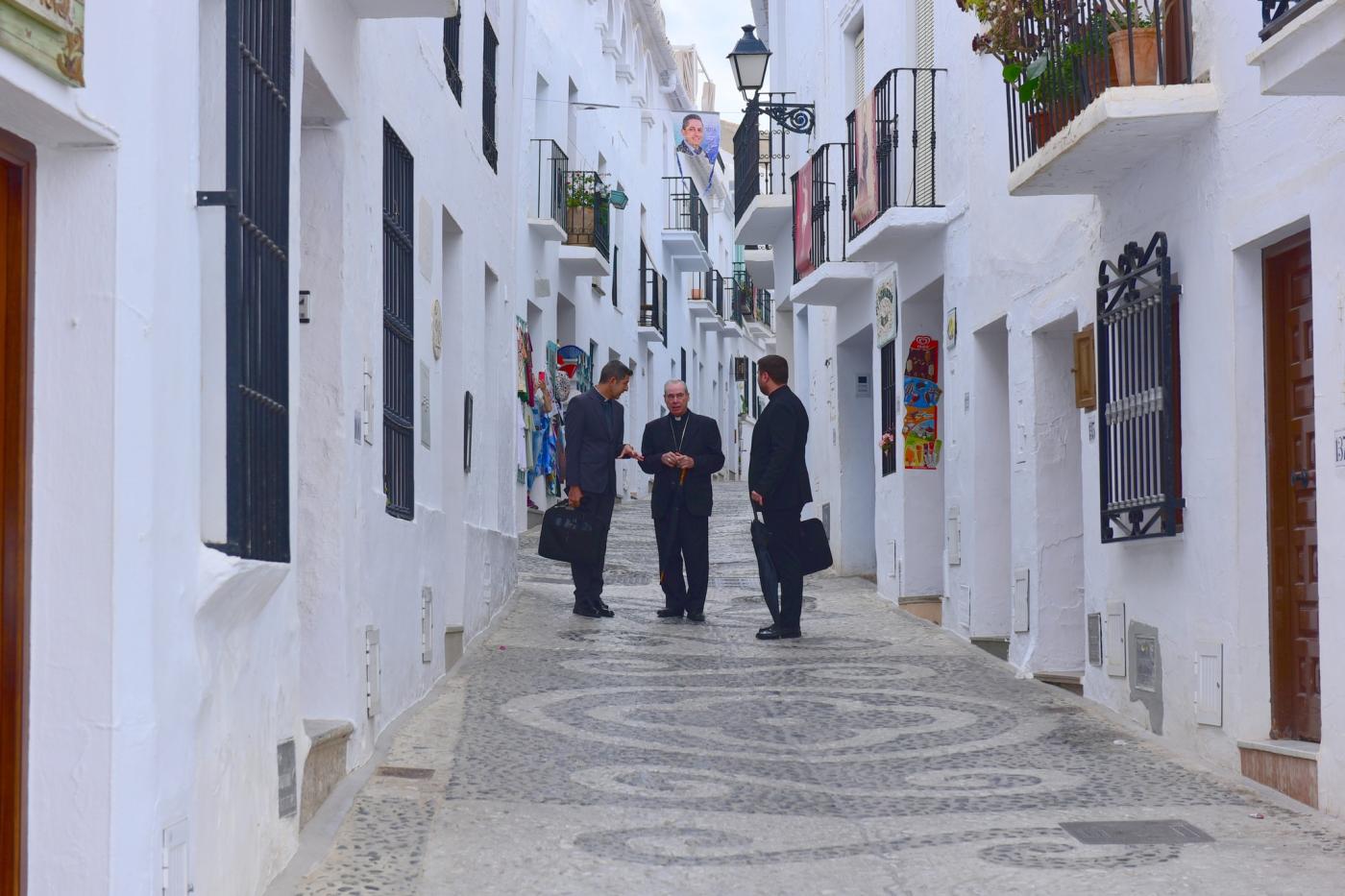«La Visita de D. Jesús fortalece a la comunidad de Frigiliana para seguir trabajando por el Evangelio»