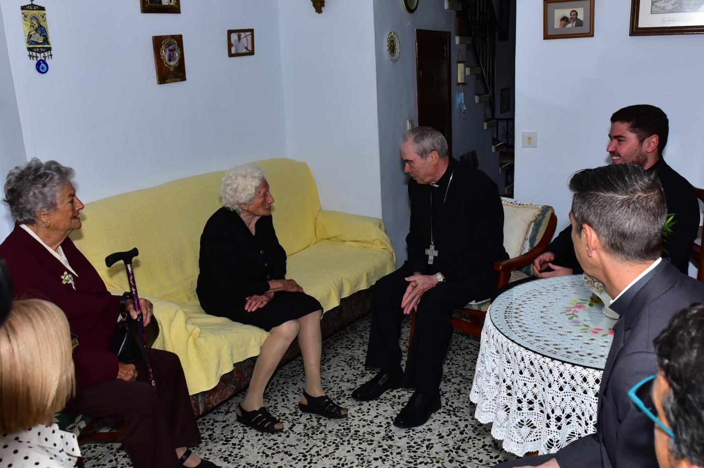 «La Visita de D. Jesús fortalece a la comunidad de Frigiliana para seguir trabajando por el Evangelio»
