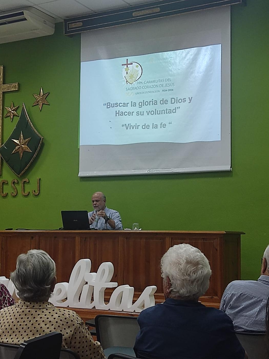 Conferencia de Salvador Jiménez dentro de los actos del Centenario de las Carmelitas del Sagrado Corazón de Jesús