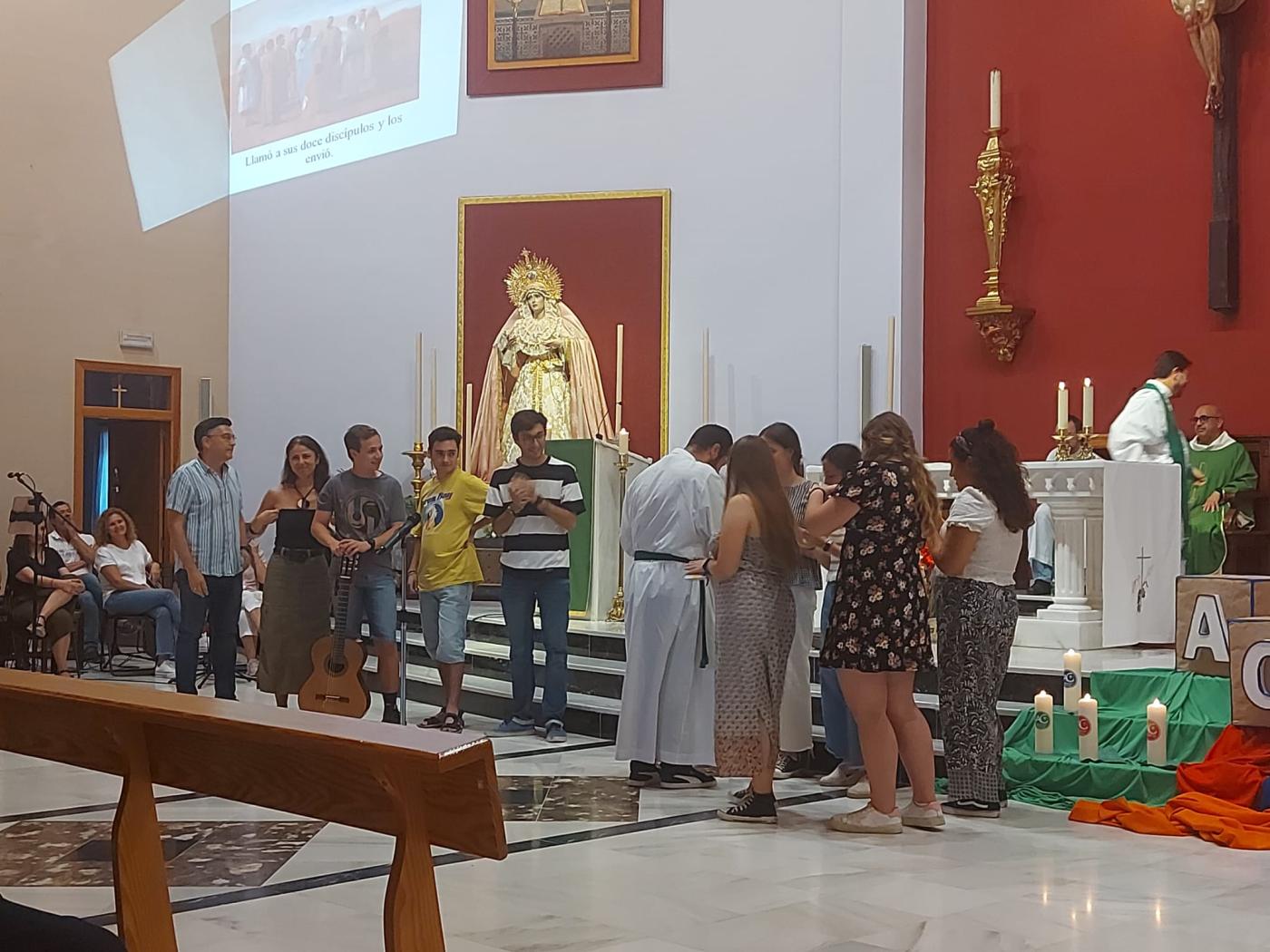 Responsables y catequistas celebran el envío a los campamentos interparroquiales