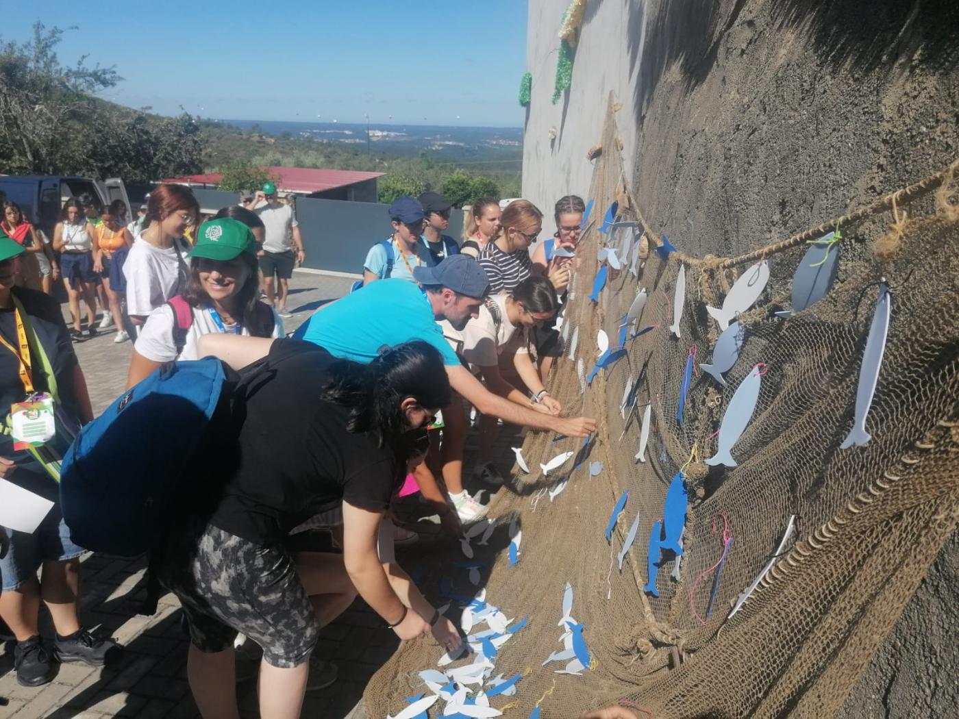 Jóvenes en una dinámica