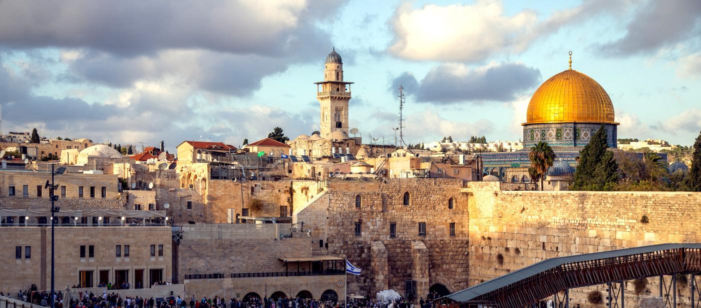 8 MAYO. Conferencia benéfica con Tierra Santa