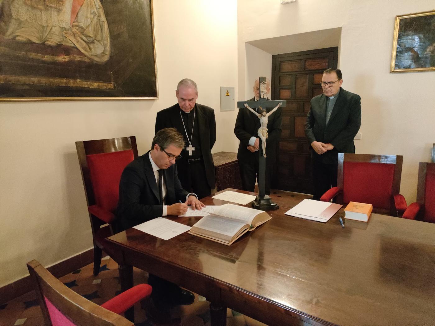 Marcos Balboteo jura su cargo como nuevo ecónomo de la Diócesis