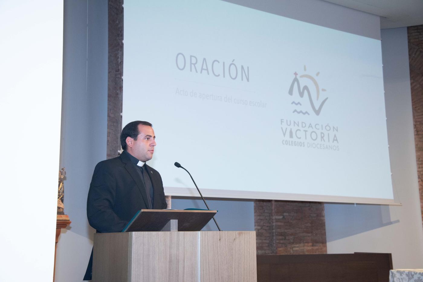 El delegado de Infancia y Juventud, Francisco Ruiz Guillot, en la apertura de curso 2023-2024 de Fundación Victoria-Colegios Diocesanos